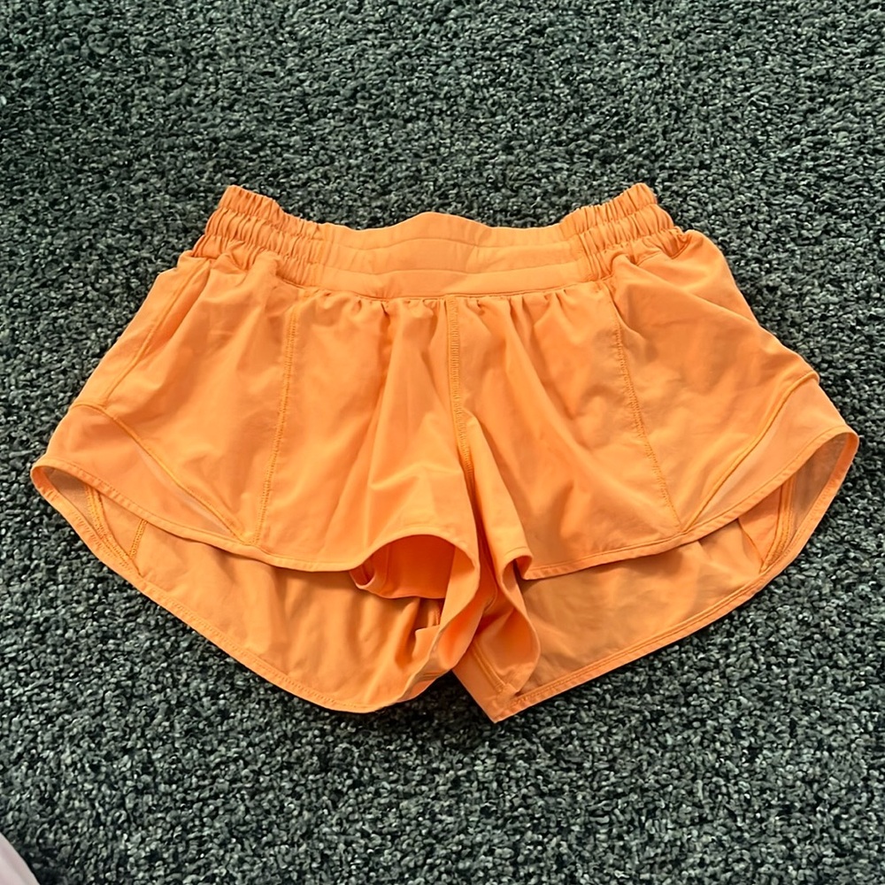 Lululemon hottie hot shorts, 2.5 inch